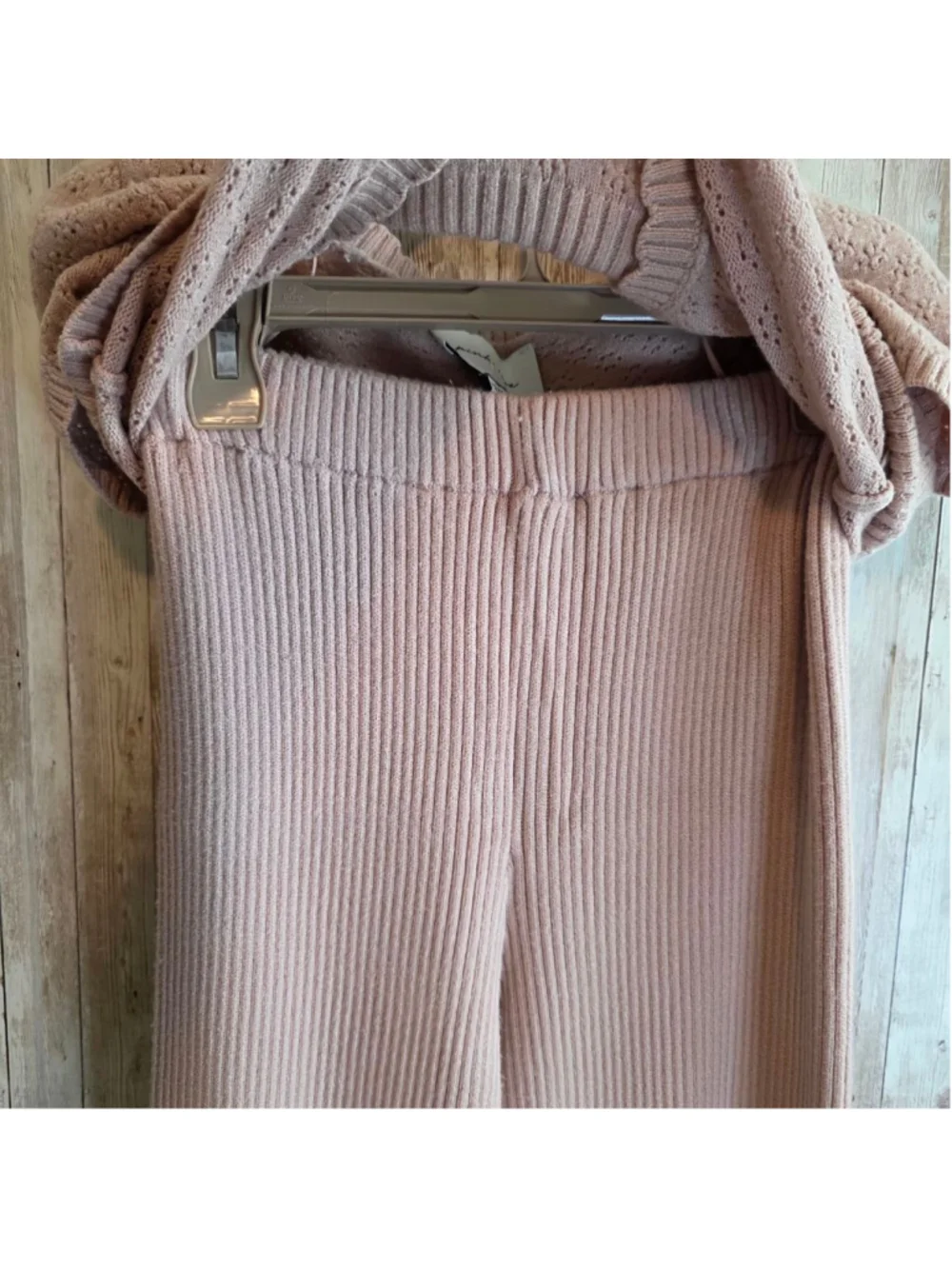 Women's two pieces Pink Rose Pink Knit Wide Leg Pants and blouse Set M NWOT